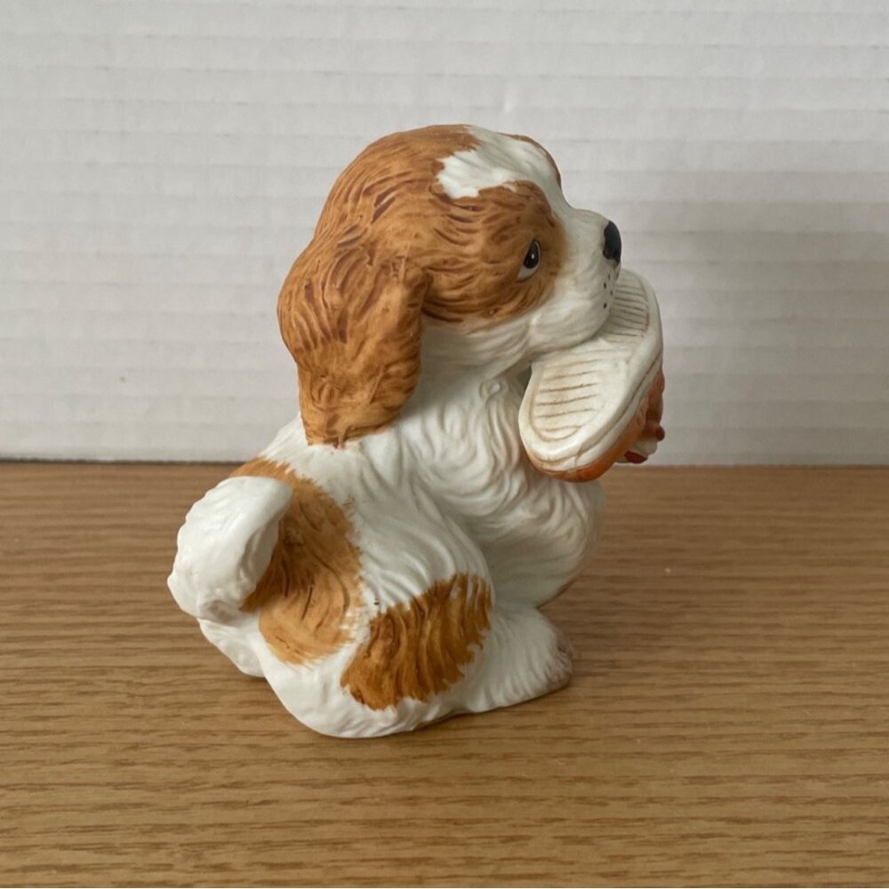 Vtg Homco Porcelain Puppy Figurine #1405 Cavalier Cocker Spaniel Playful w Shoe - Picture 2 of 8